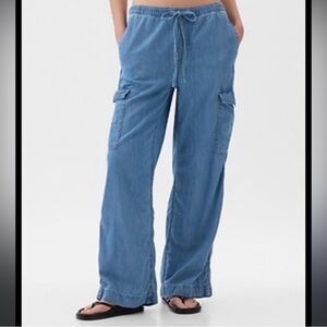 Gap High Rise Cargo Easy Jeans Casual Chambray Lightweight Cargo Wide Leg Pants